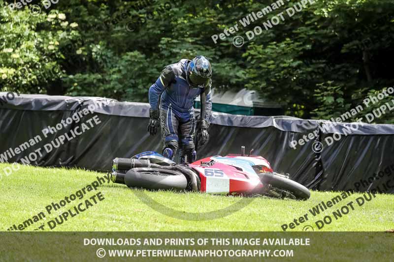 cadwell no limits trackday;cadwell park;cadwell park photographs;cadwell trackday photographs;enduro digital images;event digital images;eventdigitalimages;no limits trackdays;peter wileman photography;racing digital images;trackday digital images;trackday photos